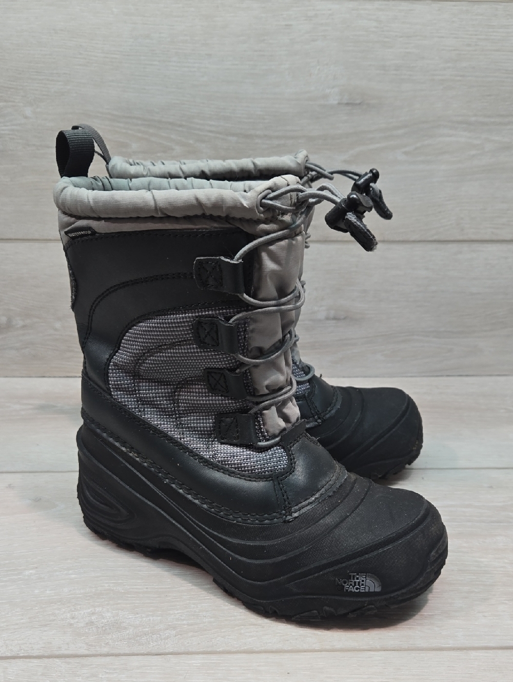 The North Face Kids' Boy Waterproof Insulated Winter Boots Shoes Sz 2